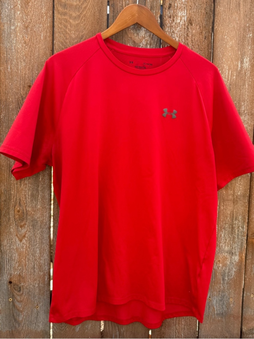 Under Armour Men’s Bright Red Athletic Short Sleeve The Tech Tee Shirt Size XL
